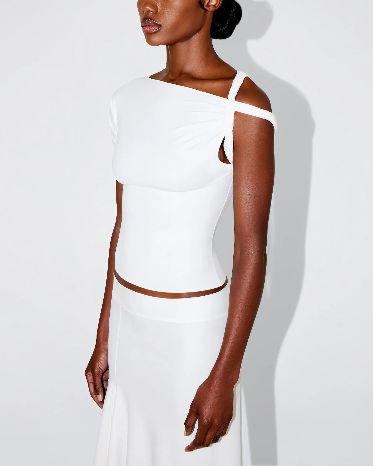 Sleek Stretch Twisted Top | Bright White