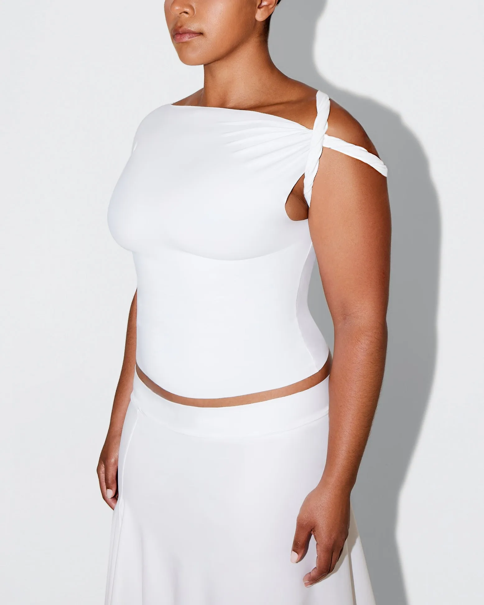 Sleek Stretch Twisted Top | Bright White